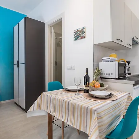 Studio Apartments Fran'S Rijeka Exterior photo
