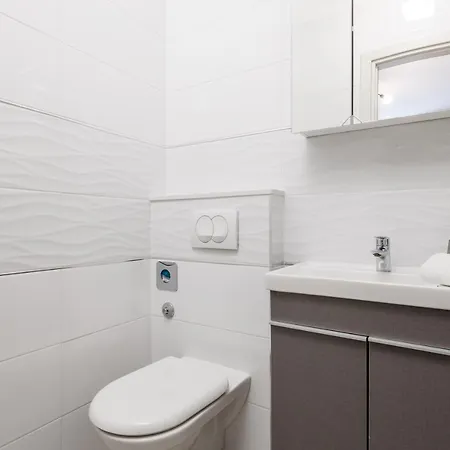 Studio Apartments Fran'S Rijeka Exterior photo